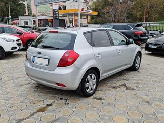 Kia Ceed foto 8