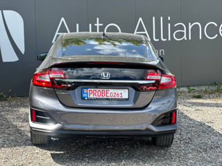 Honda Clarity фото 5