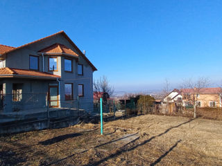 Casa in 2 niveluri! Dumbrava,str.Mihai Eminescu . foto 2