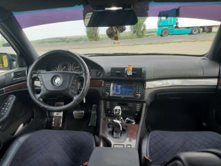 BMW 5 Series foto 7