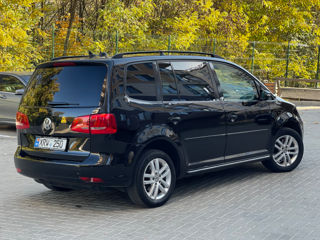 Volkswagen Touran foto 9