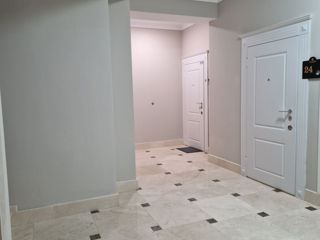 Apartament cu 4 camere,  Centru,  Chișinău,  Chișinău mun. foto 3