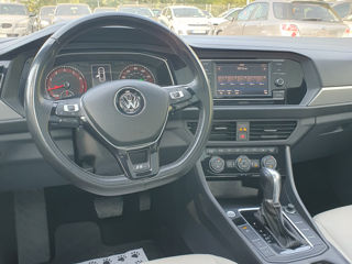 Volkswagen Jetta foto 8