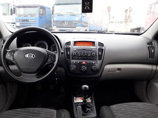 Kia Ceed foto 2