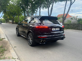 Porsche Cayenne foto 2