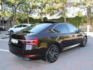 Skoda Superb foto 6