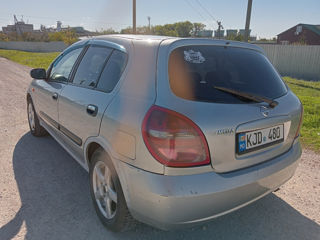 Nissan Almera foto 5