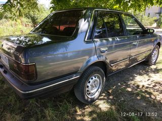 Mazda 323 foto 2