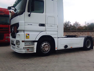 Mercedes ACTROS foto 2