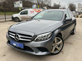 Mercedes C-Class foto 2