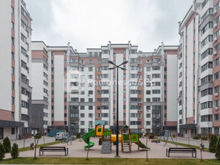 Apartament cu 2 camere, 50 m², Centru, Chișinău foto 12