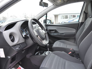 Toyota Yaris foto 8