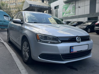 Volkswagen Jetta foto 1