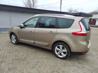 Renault Grand Scenic foto 10