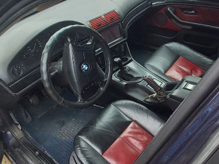 BMW 5 Series foto 3