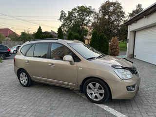 KIA Carens foto 4