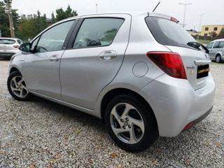 Toyota Yaris foto 2