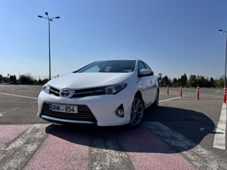 Toyota Auris foto 1