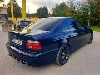 BMW 5 Series foto 9