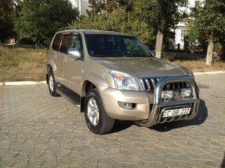 Toyota Land Cruiser Prado foto 1