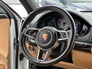 Porsche Cayenne foto 9