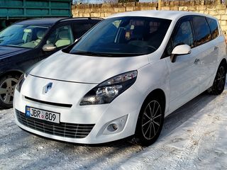 Renault Grand Scenic foto 8