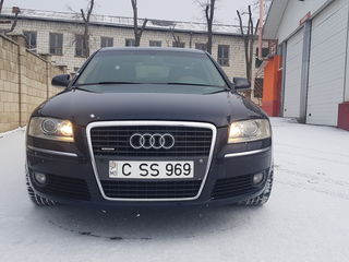 Audi A8 foto 10