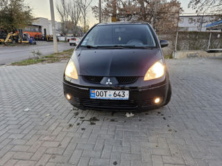 Mitsubishi Colt foto 8