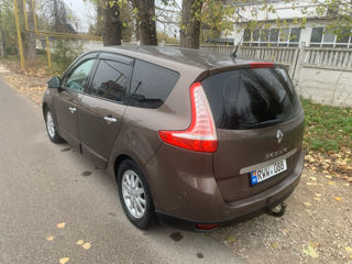 Renault Grand Scenic foto 9