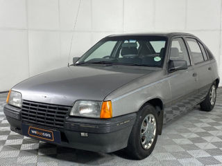 Dezmembrez opel kadett piese 1.4i benzin