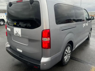 Peugeot Traveller foto 3