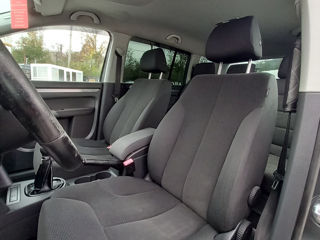 Volkswagen Touran foto 11