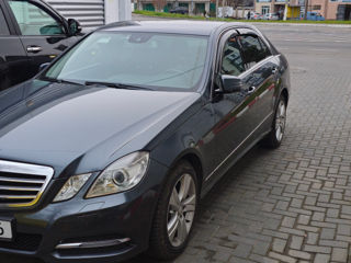 Mercedes E-Class foto 2