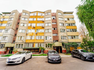 Apartament cu 2 camere, 55 m², Botanica, Chișinău foto 18