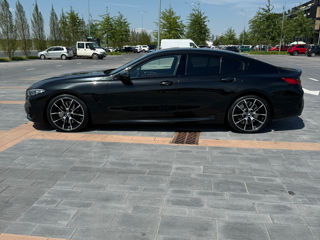 BMW 8 Series foto 2