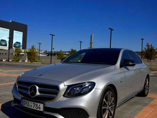 Mercedes E-Class foto 1