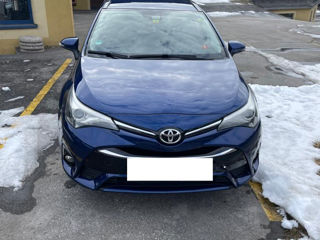 Toyota Avensis foto 2