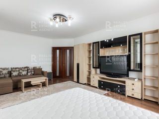 Apartament cu 2 camere, 100 m², Centru, Chișinău foto 2