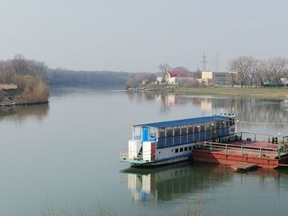 участок под строительство у набережной foto 0