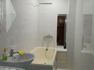 Apartament cu 2 camere, 56 m², Sculeni, Chișinău foto 9