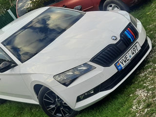 Skoda Superb foto 2