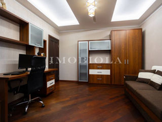 Apartament cu 4 camere, 150 m², Centru, Chișinău foto 9