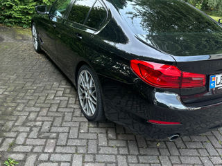 BMW 5 Series foto 10