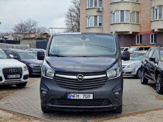 Opel Vivaro foto 2