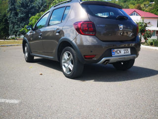 Dacia Sandero foto 2