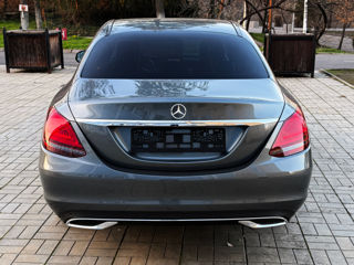 Mercedes C-Class foto 9