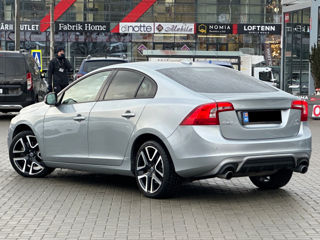 Volvo S60 foto 3