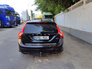 Volvo V60 foto 2