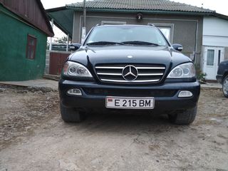 Mercedes ML Class foto 5