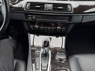 BMW 5 Series foto 6